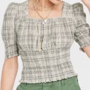 Women's Puff Elbow Sleeve Smocked
Fitted Blouse - Universal Thread™ NWT